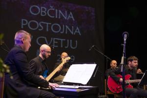 024_Postojna v cvetju_Foto atelje Postojna